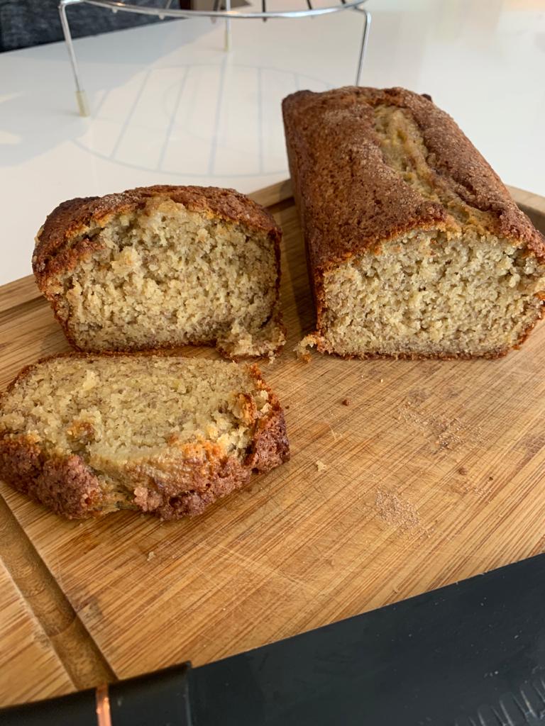 DilonaNaicker's tweet photo. Day 41 of #LockdownSA and #Lockdownlevel4 I baked #bananabread for the first time since lockdown 😋😁
#SouthAfricaLockdownDiaries #codvid19 #LockdownSAExtended #homebaking https://t.co/yiad4Evrms