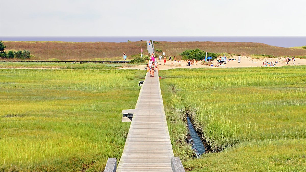 VisitCapeCod's tweet photo. What do YOU think is the most Instagrammed spot on Cape Cod? Read some of our picks here: https://t.co/yki9z6IHoI
#nttw20 #traveltrivia #capecodlovesyou💕 https://t.co/LGlEILIkwg