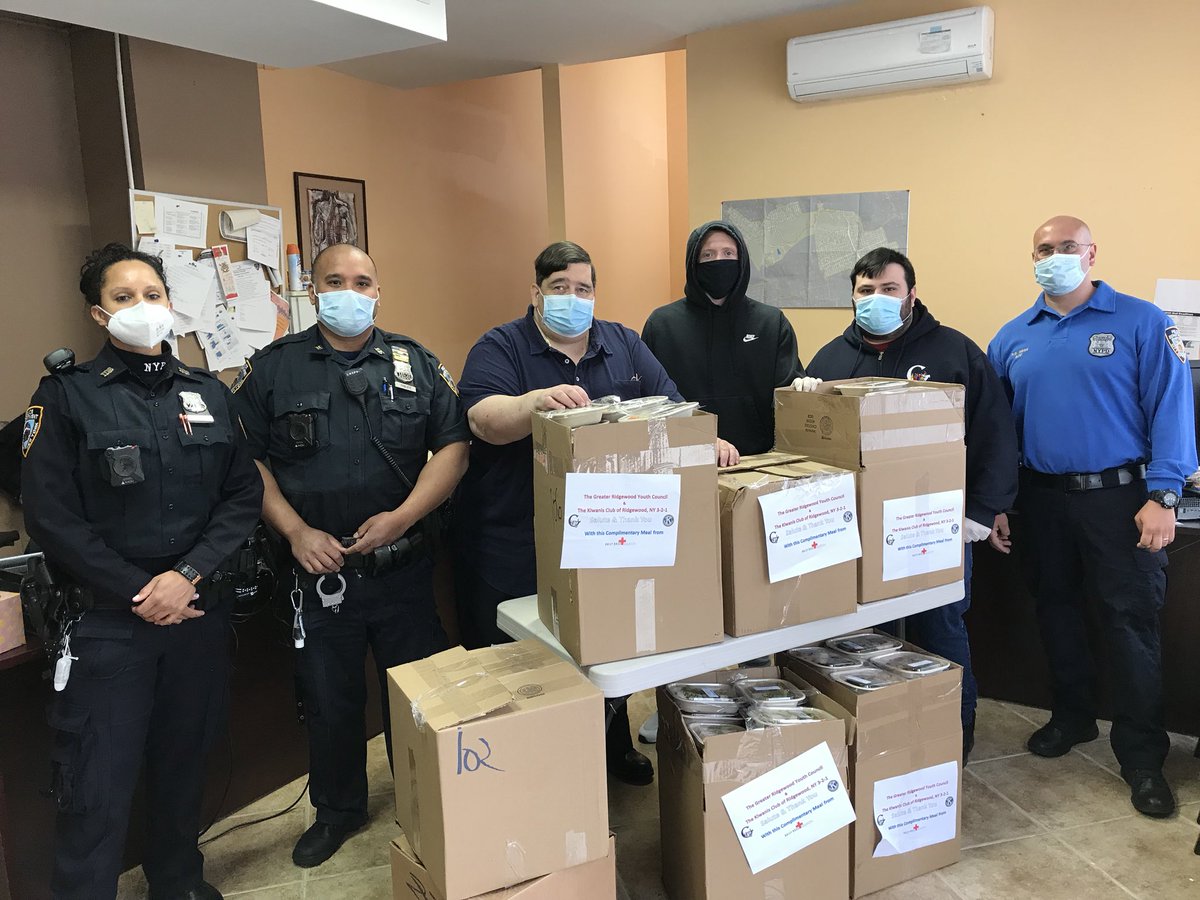 NYPD106Pct's tweet image. The 106th Precinct personnel would like to thank @assemblymanmike, The Greater Ridgewood Youth Council, The Kiwanis Club of Ridgewood for the generous donation of food.