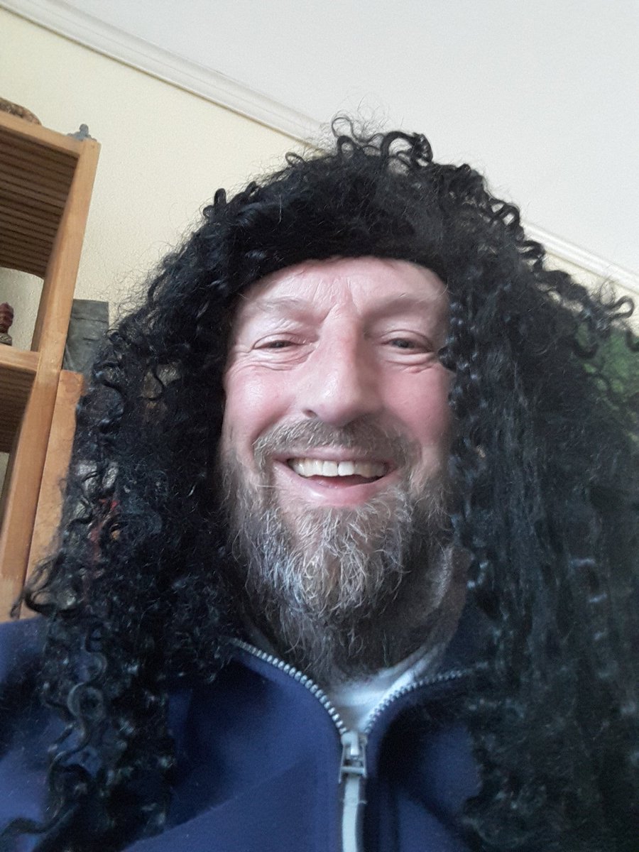 Kappers mogen weer knippen; het werd tijd!