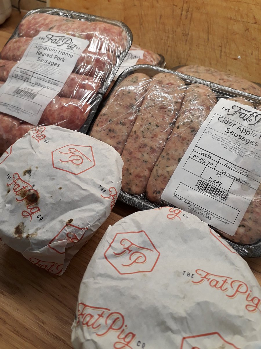 mostyngarden's tweet photo. Exciting delivery from @liambarriebros @ellisbarriebros @TheMarramGrass #fatpigfarm #freerangepork #sausages #porkpies #localfood #welshproducer #tastytreat 😋 https://t.co/2ohlECLt7R
