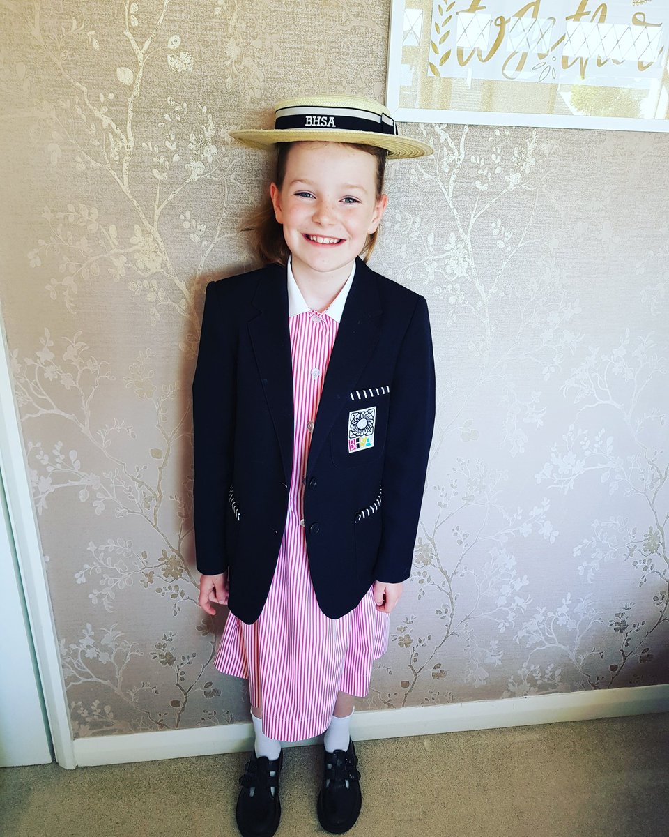 sneffit26's tweet photo. #wearyouruniformathomeday #BHSA @BHSA_Juniors Daisy Mc 3T #HomeschoolinguK https://t.co/wh5aZAv1Gz