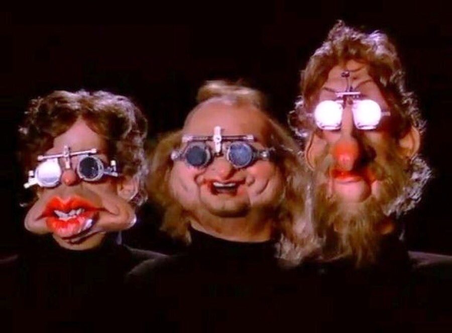 KitayahOfficial's tweet photo. So I performed for Phil Collins @PhilCollinsFeed wedding @ Lake Geneva. 'Spitting Image'......AMAZING real life visuals. XXX. A serious time capsule period in my lifetime!β£β£
β£β£
#philcollins #mikerutherford #genesis #landofconfusion #lakegeneva #splittingimage #kitayah https://t.co/yrivivkzYN