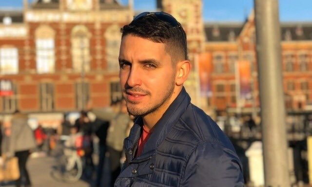 L’égalité passe par la #visibilité 🏳️‍🌈‼️ 
Merci à #DennisDelValle star du <a href="/LUCVolleyball/">LUC Volleyball</a> qui a profité du #confinement pour sortir du placard 👏🏻👏🏻👏🏻
Et si un•e athlète faisait la même démarche en France ❓