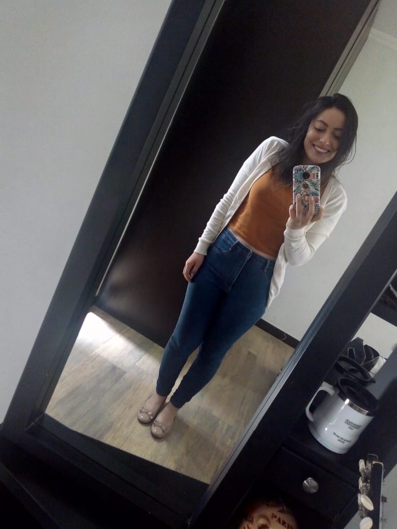 marcelafull2020's tweet photo. Feliz tarde https://t.co/TnMKmHxTN2