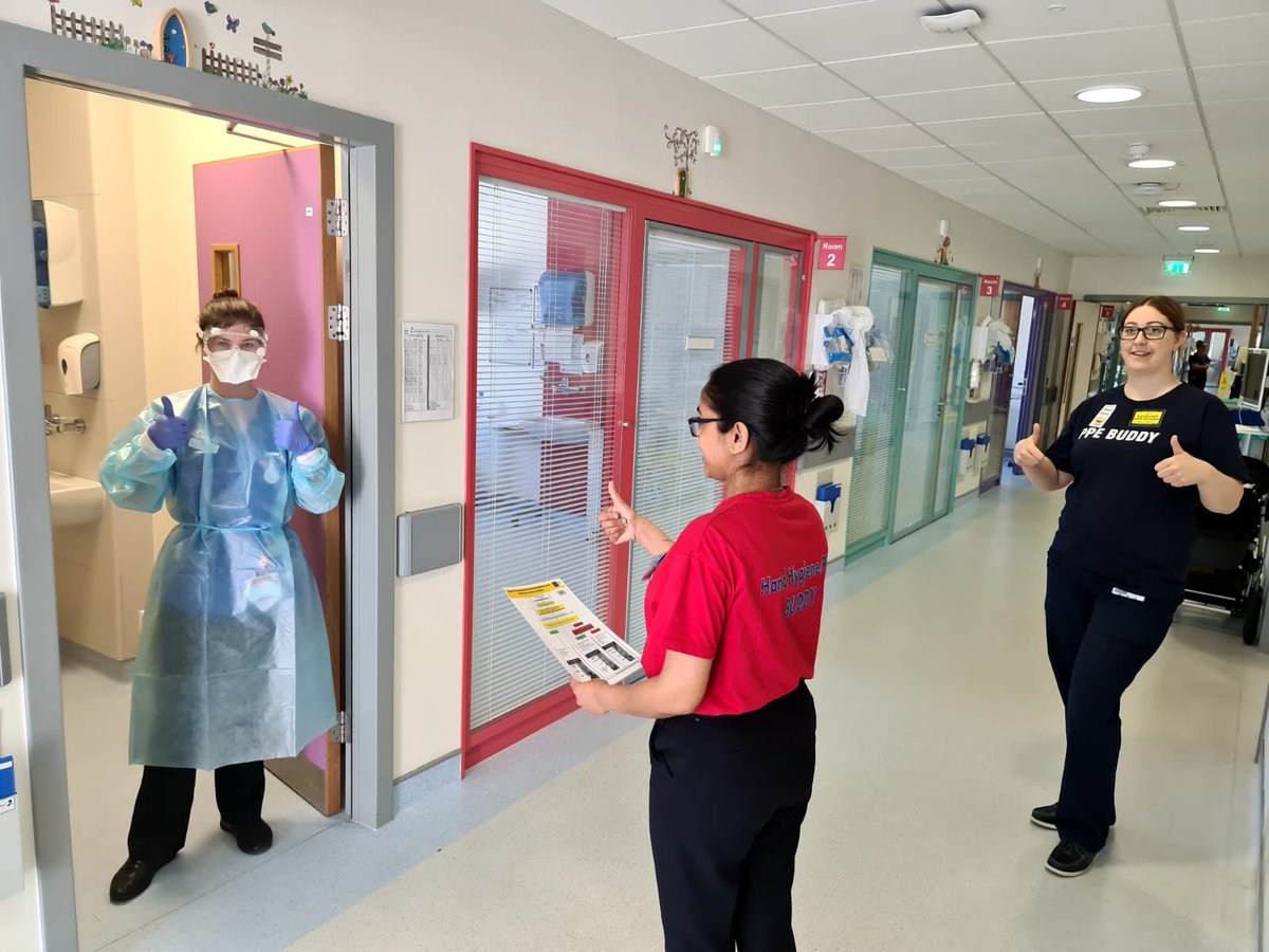 traceywall001's tweet photo. CHI at Crumlin #PPE Buddies on their grand rounds. The Buddies help staff with donning PPE, hand hygiene &amp; advise on practicing physical distancing while at work. Big thank you to them for helping keeping our Children, families and staff safe  @GraBauer @CMRF_Crumlin  @nch_info https://t.co/DP5hlhIIYw