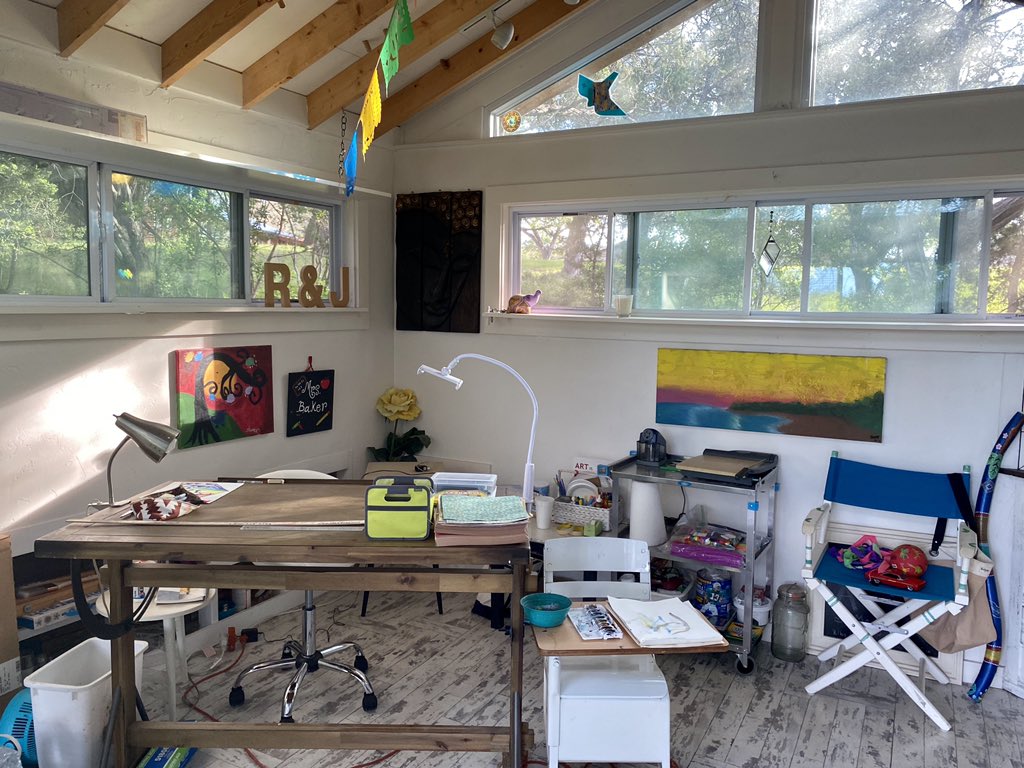 ArtWithMrsBaker's tweet photo. Finally have my own space up and running for distance learning! It’s wonderful to have a place to nurture my own creative process. #artstudio #distancelearning #myspace https://t.co/P507w1GScB