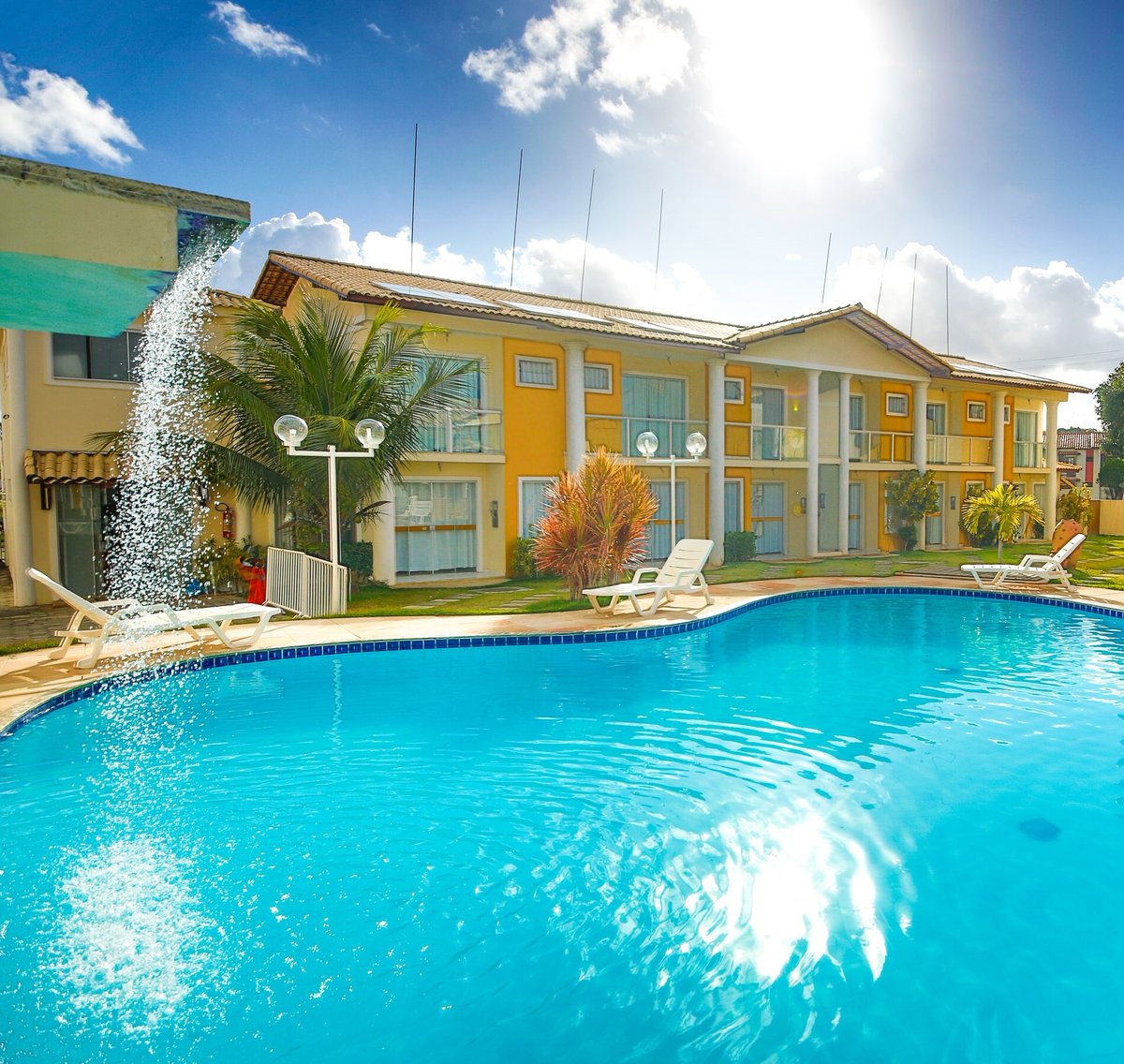 RedeTonziro's tweet photo. Seja com uma, duas ou três suítes, o Mont Hebrom vai atender à sua expectativa. Quando tudo isso passar, você vai poder usufruir das melhores férias da sua vida. ⛱🕶
.
#residenciais #casadepraia #imovelparacomprar #imovelavenda #portoseguro #praia #feriasemfamilia #casadeferias https://t.co/EZudBXeO9h