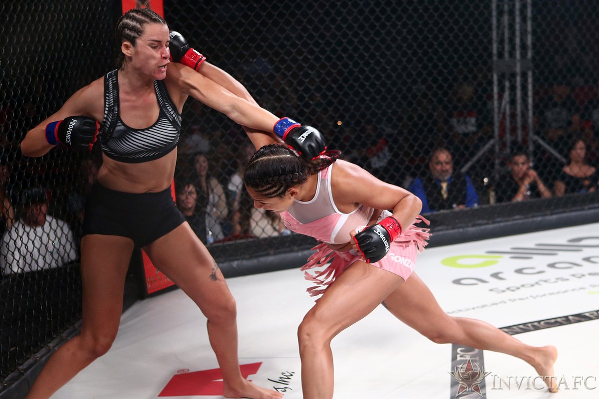 InvictaFights's tweet photo. On May 4th, 2018, @PearlGonzalez secured a first-round armbar finish over Bárbara Acioly at #InvictaFC29! https://t.co/EJLcEZ5agj