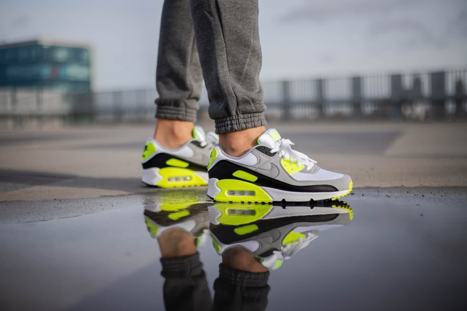 Nike air max top 90 mens volt
