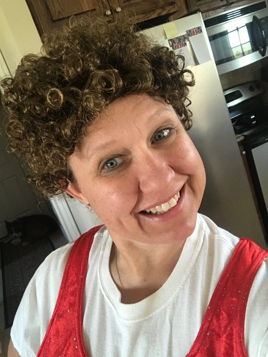 MsBatenhorst's tweet photo. This lady y’all. She’s truly one of a kind. @trasktastic taught me what is to be a great math teacher! #CISDRocks #CIS https://t.co/SJIYPUfKKS