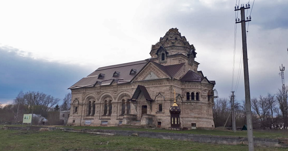 HARDI_Australia's tweet photo. Adventures of the Aussie Rubicon in Russia. Rubicon made it to the town of Dankov and has been fully delivered to the customer.
And a nerdy fact: the churches date back to 16th century. #hardiworkshere #australianmade #cropprotection #ozfarming #farmingru #сельскоехозяйство https://t.co/1aNGpXW9nK