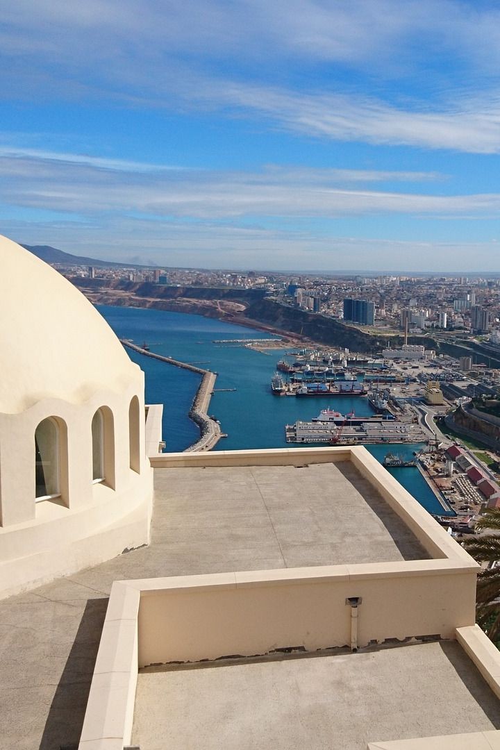 AmineAdrar2's tweet photo. Les gens de wehran, vous êtes où ? #oran #wehran #dz https://t.co/busMlqZrLV