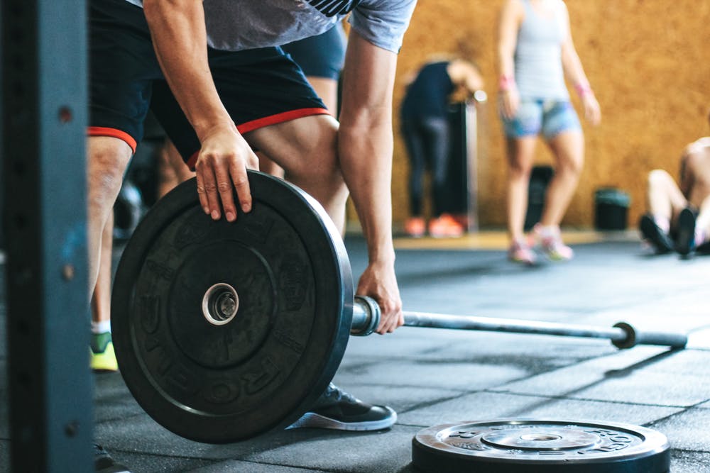 kostaschatz's tweet photo. Many athletes around the world are resuming training after a long lock-down as some governments are easing restrictions. Here is a practical guide to assist athletes and coaches build safe and effective return to actions programs.
https://t.co/0fCTM2XUBJ https://t.co/RcVzfBEFer