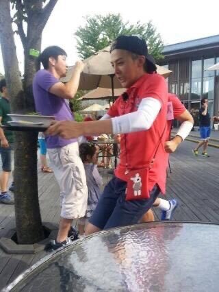 DRAG0NGD's tweet photo. Woy sahabat! Ini greetings. Ayo berteman biar tidak ada jarak di antara kita. Nih gua bawain makanan buat lu pada https://t.co/nUx34UWxca