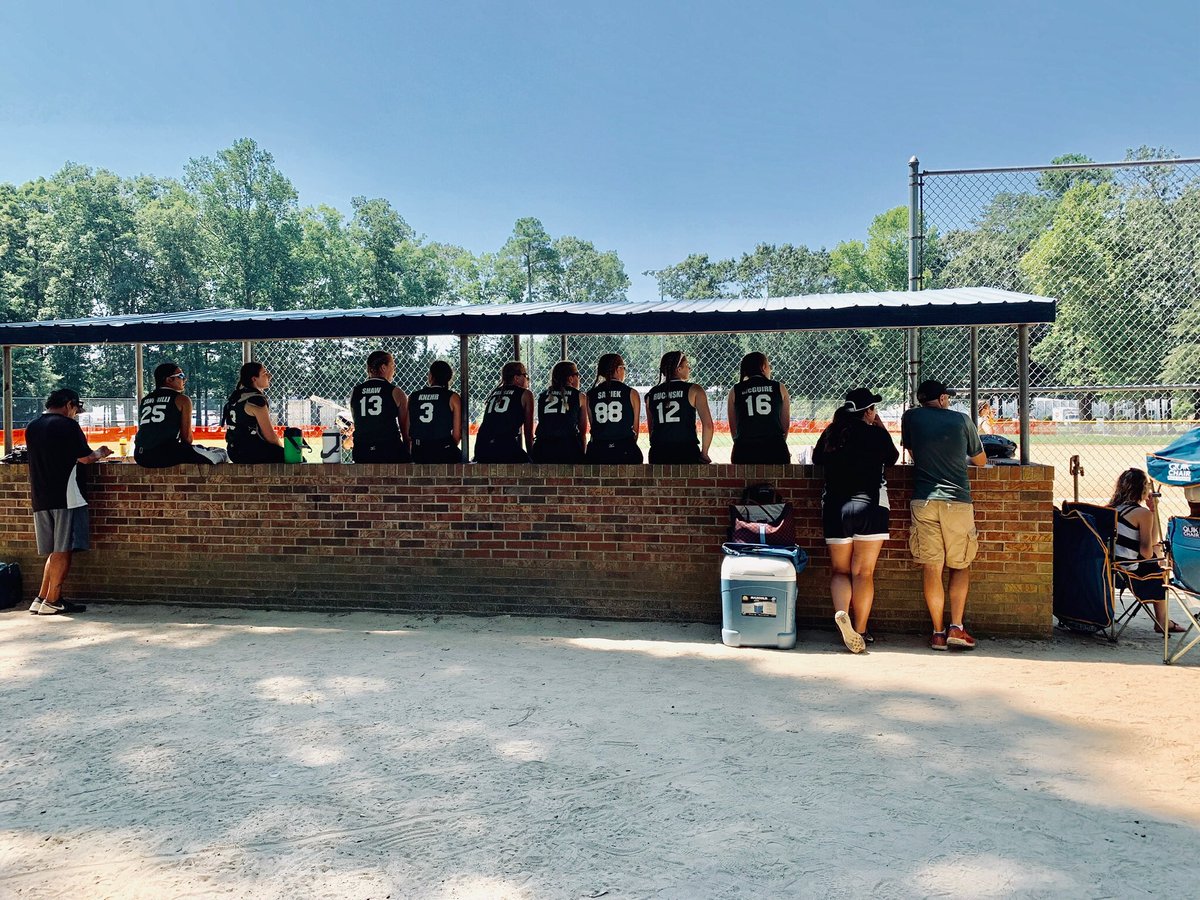 SanjekKate's tweet photo. Really missing being on the field with these girls @heyitsCoachJP @mavericksfp16u #softball #missingsoftball #WednesdayVibes https://t.co/D4deuTVjnQ