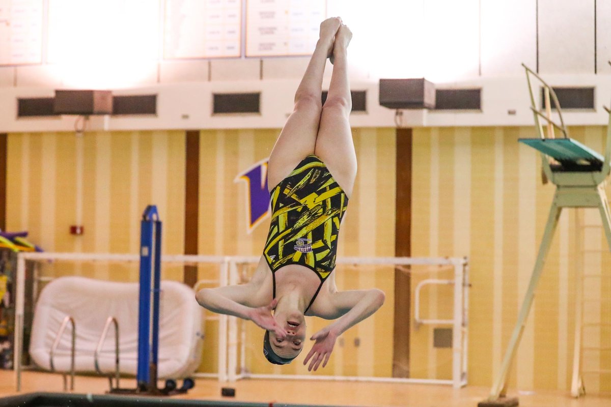 WIUSwimDive's tweet photo. During these times we appreciate all the nurses who are fighting for us on the front lines.👩‍⚕️👨‍⚕️

Today we say #ThankYouNurses and celebrate our own nursing majors Miranda Mathus, Keelie Shuck and Allison Spielman! 👏🏊‍♀️

#TRADITIONofTOUGH https://t.co/rRW4N6dfJi