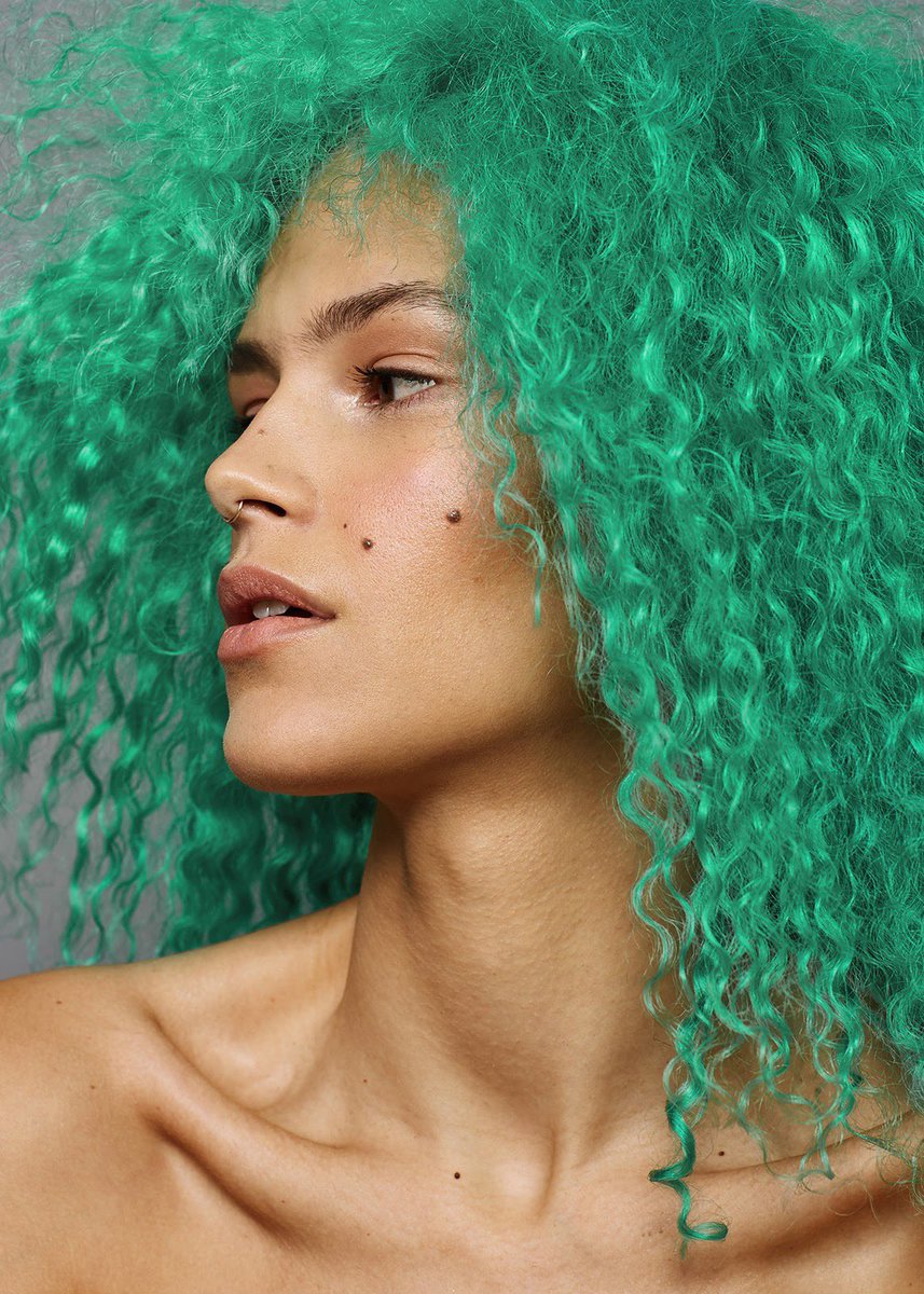 gooddyeyoung's tweet photo. Wondermint: A mint that is so fresh, it will make you wonder what you ever did without it π¬οΈβ
β
Available on our website, link in bio!
β
Model: Tatiana Walton
π·: Julia Cox
β
#lighterdaze https://t.co/MESoANnPO2