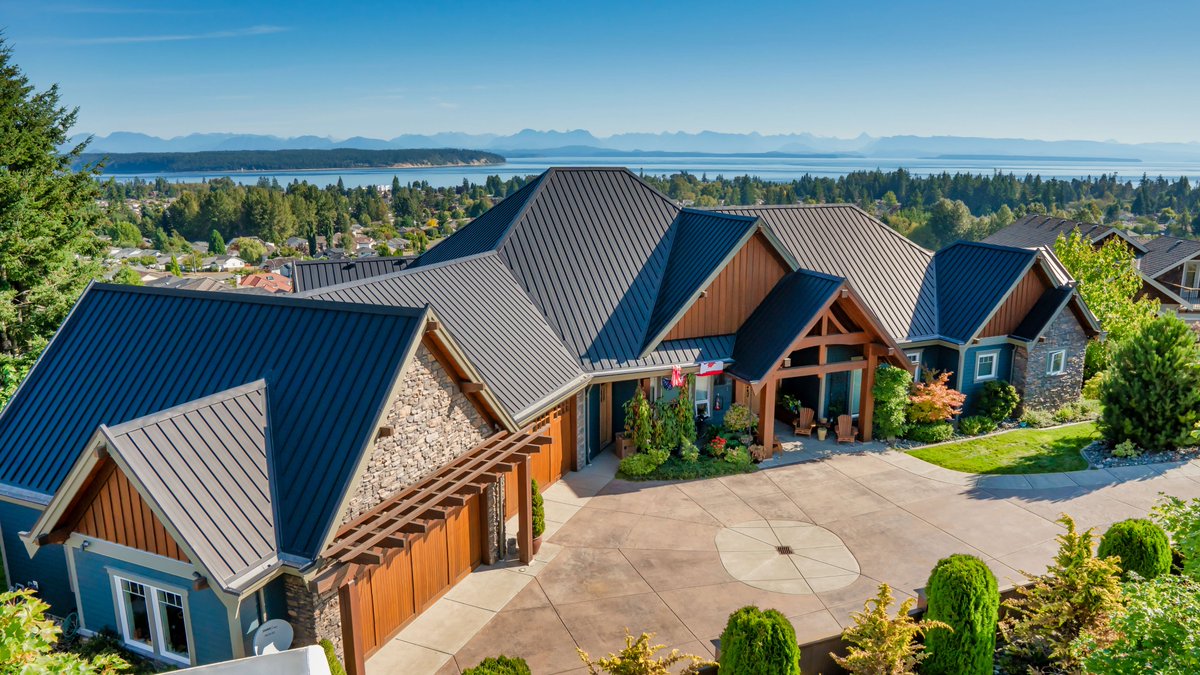 metalroofing's tweet photo. Campbell River, BC Canada — 10-Year-Old Interlock Standing Seam Metal Roofing System.
https://t.co/Y7fFwRnfD6
Call for a free quote 1-866-733-5811
#campbellriver #campbellriverbc #vancouverisland #vancouverislandbc #standingseam #metalroofing #interlockroofing https://t.co/9h4VzQBc41