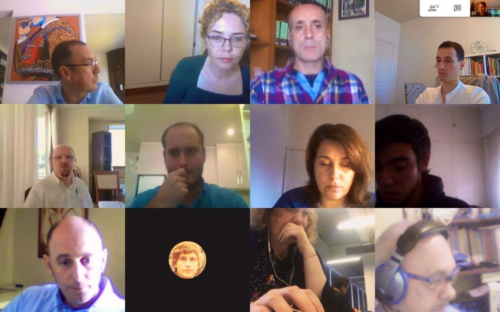 DamianMaciasP's tweet photo. Reunido con las agrupaciones de #CsExterior. Por videoconferencia hemos hablado de la situación de la comunidad española 🇪🇸 en el extranjero, acompañados por @martamartirio portavoz de exteriores de @CiudadanosCs en el Congreso de los Diputados y @MaLuisaAlonso https://t.co/O5WZdDvGP0