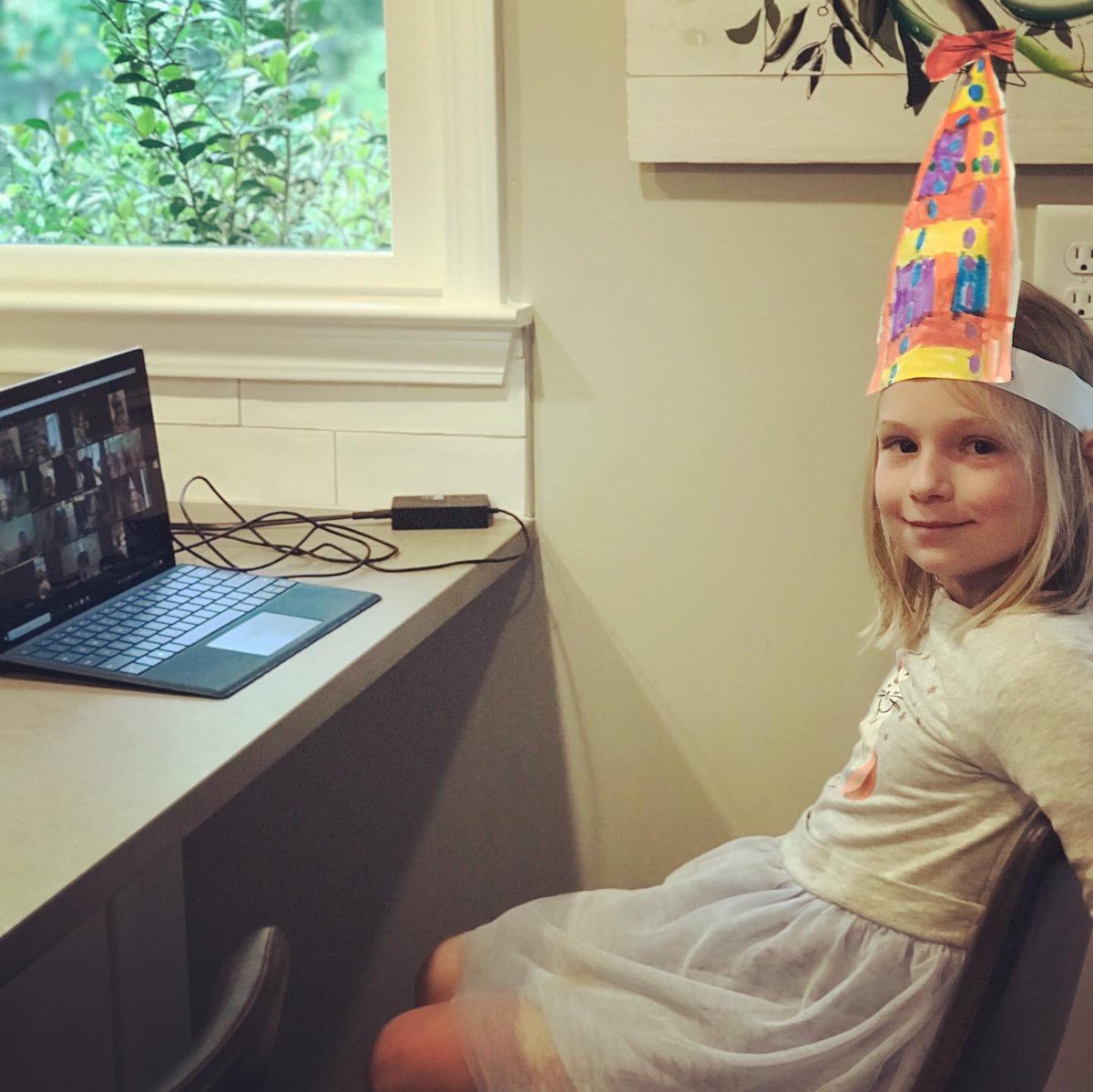 Rewlee81's tweet photo. Class summer birthday celebration. My summer baby was very excited! @KteacherSAE @SweetAppleES https://t.co/o4tiLzRcy6