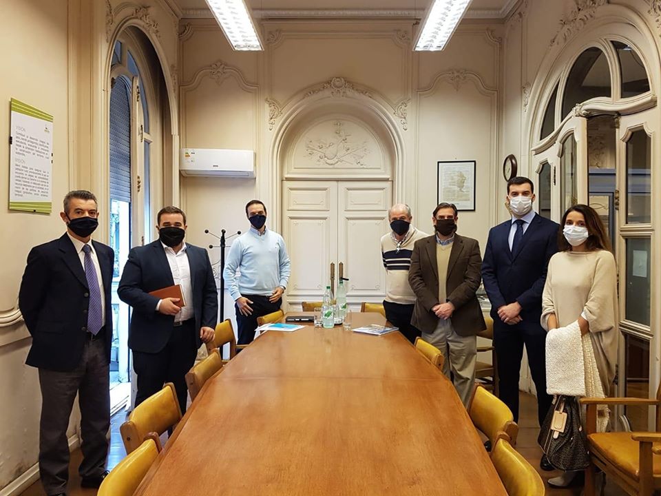 camaldonado102's tweet photo. En el día de ayer estuvimos reunidos con las autoridades de MEVIR presentando el proyecto “Maldonado Trabaja” #lista102 #sebastiancalintendente https://t.co/GFit6aoubj