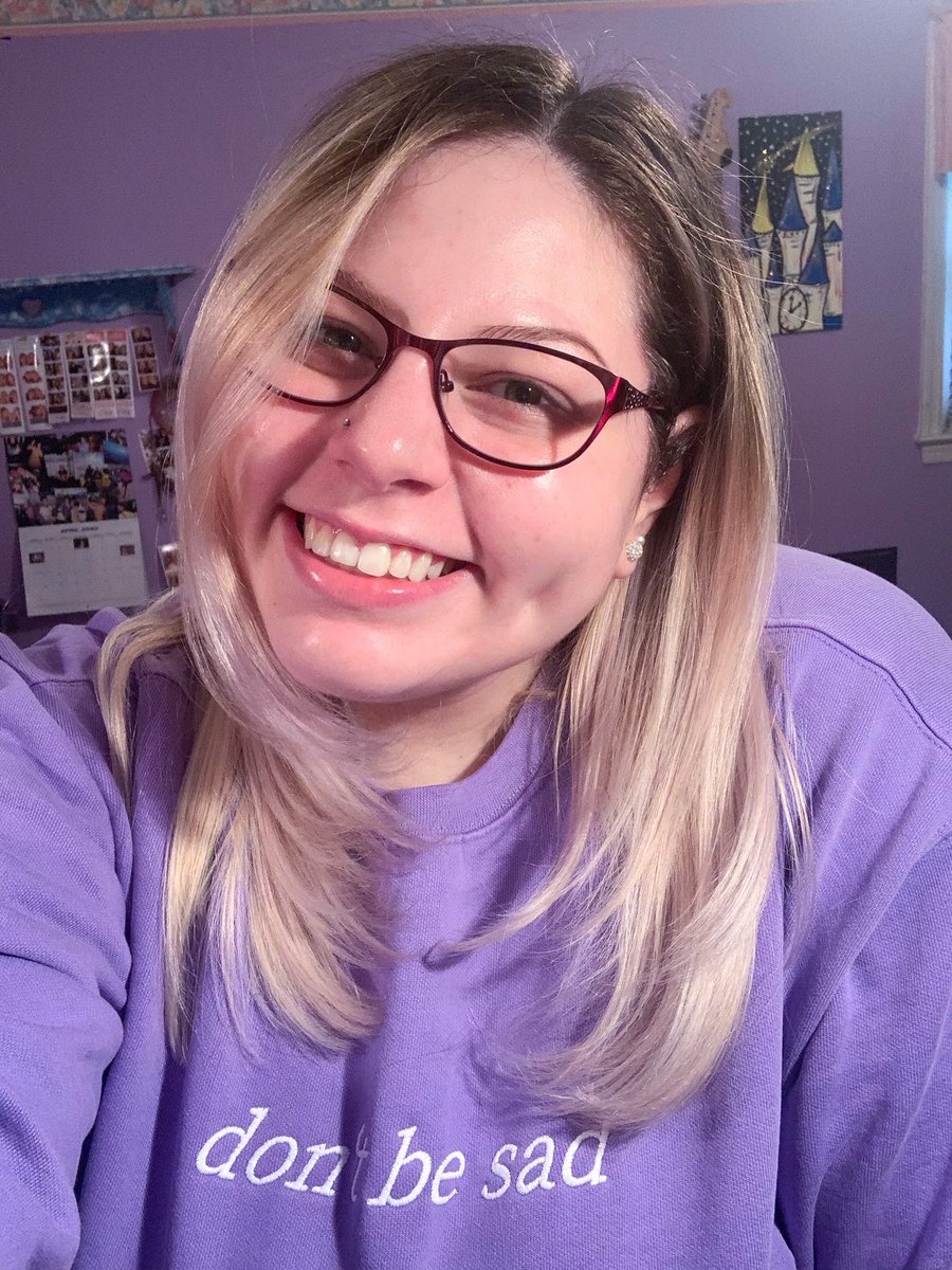 stickwithtxt's tweet photo. excuse the no makeup face but im v excited about my new crewneck💜 https://t.co/c1g5ca9jS5