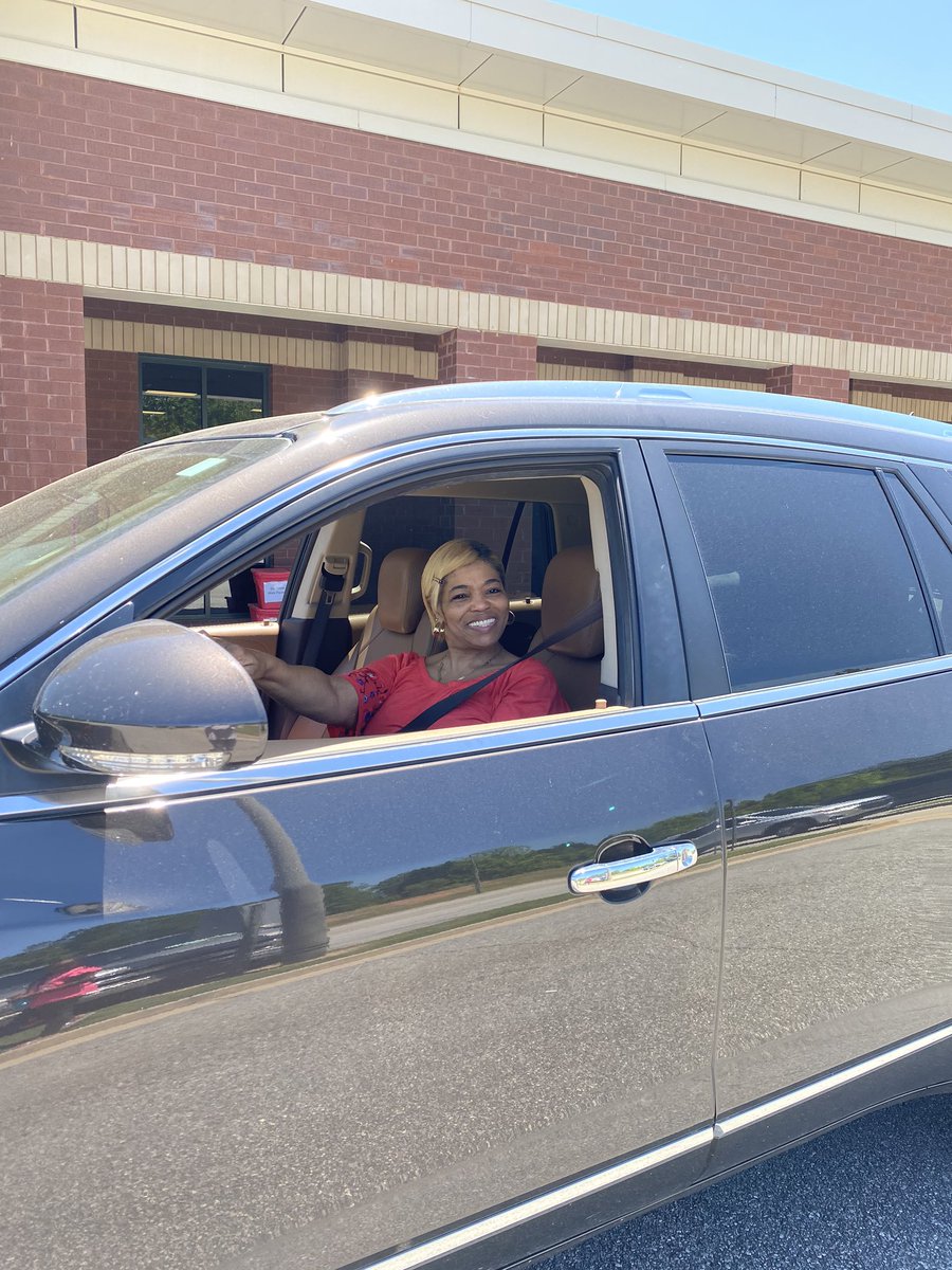 RehobothRoad's tweet photo. What an awesome treat from our Parents today! A drive-thru CFA lunch and cheers from some@of our Mustangs! We love you big, RRMS families-thank you! 💚💚 https://t.co/4lT5Fb8fBy