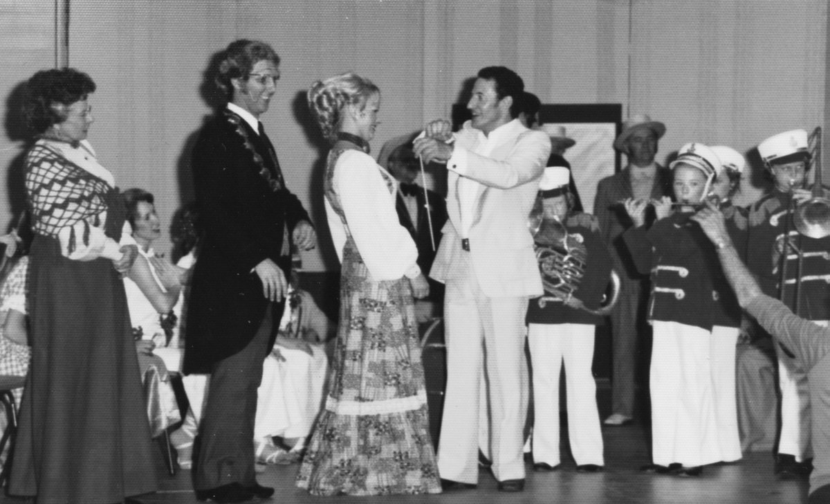 HillsMTC's tweet photo. Throwback Thursday - 1976 Edition

It was a big year for Hills with three shows to wow our audience - Calamity Jane, The Gondoliers, and The Music Man.

https://t.co/EDQ1MGVYja

If you have any pictures to add, take a snap and add to the comments! https://t.co/youlN0OUuL