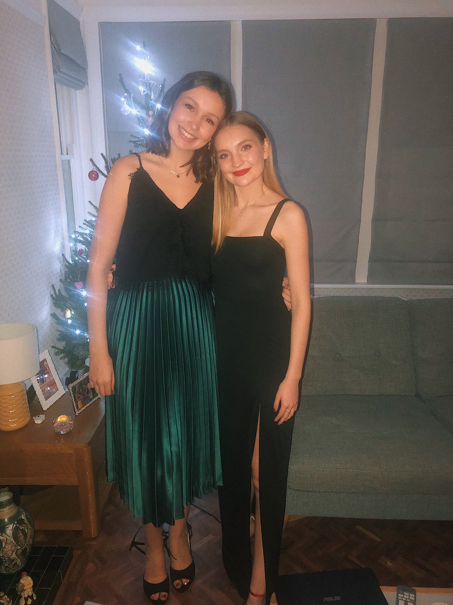 lucesallows's tweet image. the change in height difference between imi &amp;amp; i from yr7 to yr13 #ahsantics