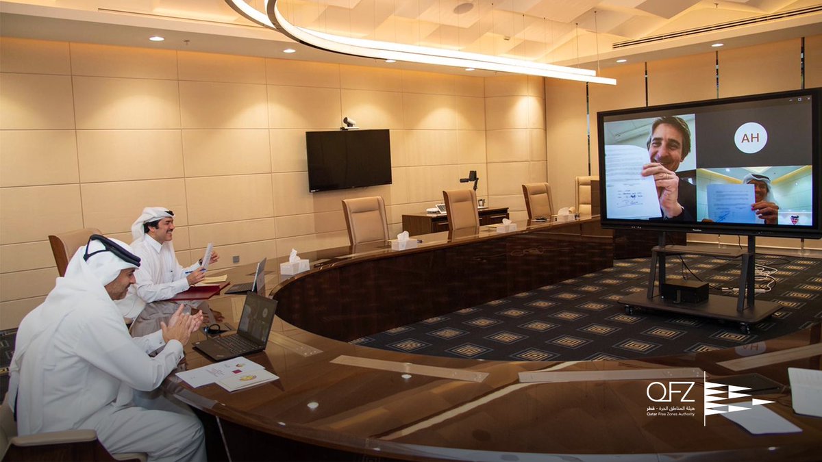 QatarFreeZones's tweet photo. HE Sheikh Khalid bin Khalifa bin Abdulaziz Al Thani Prime Minister and Minister of Interior witnessed the signing of a cooperation agreement between QFZA and Thales Group to establish a Digital Competence Centre (DCC) in Qatar Free Zones. https://t.co/C0HMEkCbyN
