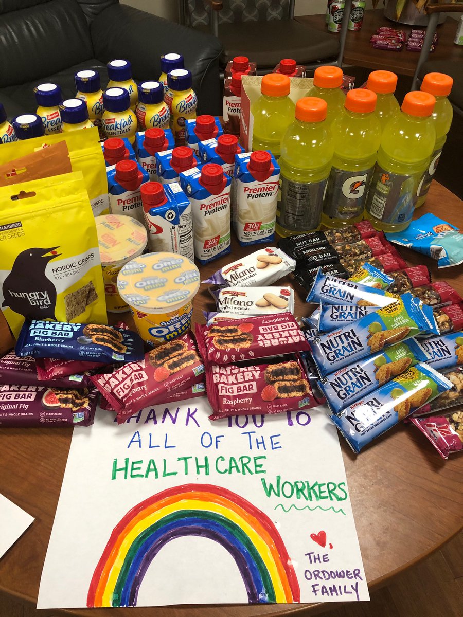 njmscovidteam's tweet photo. Our student volunteers have been working everyday to stock the wellness spaces at @UnivHospNewark with goodies! Thank you to all our community donors who are contributing to this effort! #covid19 #newark #njms https://t.co/LfaZ3HyEyX
