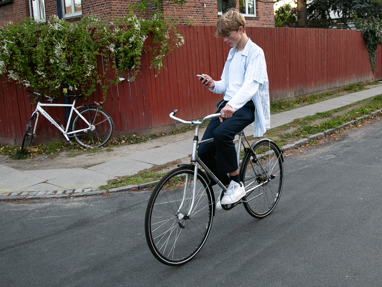 forsvar Sindssyge At placere Nordjyllands Politi on Twitter: "Når du cykler, har du brug for alle dine sanser. Du skal kunne høre de andre i trafikken, være forudseende og samtidig styre din cykel sikkert. Læg mobilen forsvar Sindssyge At placere Nordjyllands Politi on Twitter: "Når du cykler, har du brug for alle dine sanser. Du skal kunne høre de andre i trafikken, være forudseende og samtidig styre din cykel sikkert. Læg mobilen