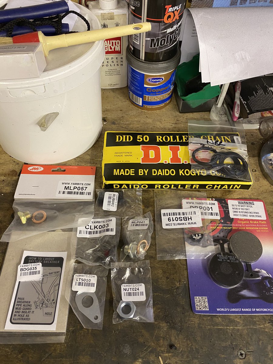 stantonms's tweet photo. Afternoon in the shed, I now have 2 wheels on the RD going to come to a stop soon unless they lift the lockdown, paint work is away and the engine needs a small piece TIG welding where the chain came off in a previous life #RD250C #Yamaha #classic2stroke #classicbike https://t.co/ZyV9h6uLGQ