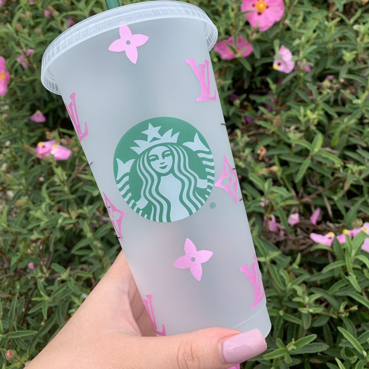 chanelslovely's tweet photo. @gabcake hi gabi! i was wondering if you have like a p.o. box? i recently opened up an etsy shop to sell these cups and i wanted to send you one!! https://t.co/xvgkkLBfxw