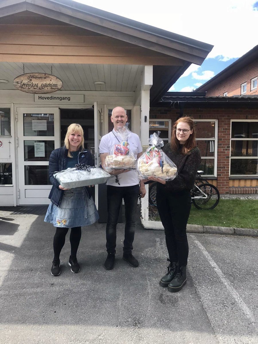 NiNaOdin98's tweet photo. Lajna imaillah #NedreRomerike delivered food to @EttGodtLiv (Nursing home) as a massage of gratitude and appreciation towards the frontliners. https://t.co/mKQNNaGJBU