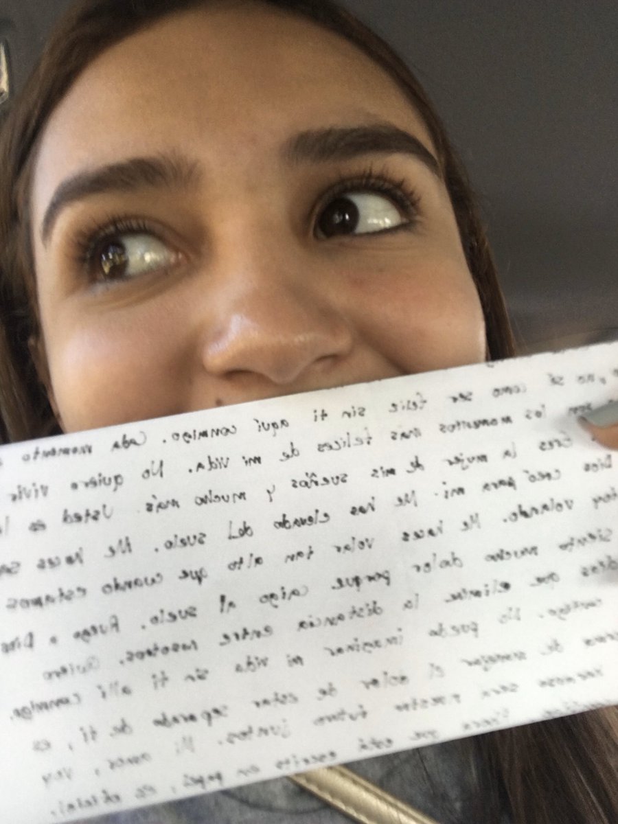 PuertoHeidy_'s tweet photo. Estaba organizado mis cosas y encontré esta carta que me mando M, cuando teníamos como 3 meses de novios❤️ No se imaginan lo maravilloso que es ahora de esposo😍!! 
(Me encanta que la escribió en español cuando apenas estaba aprendiendo) https://t.co/N40ygvm1Lx