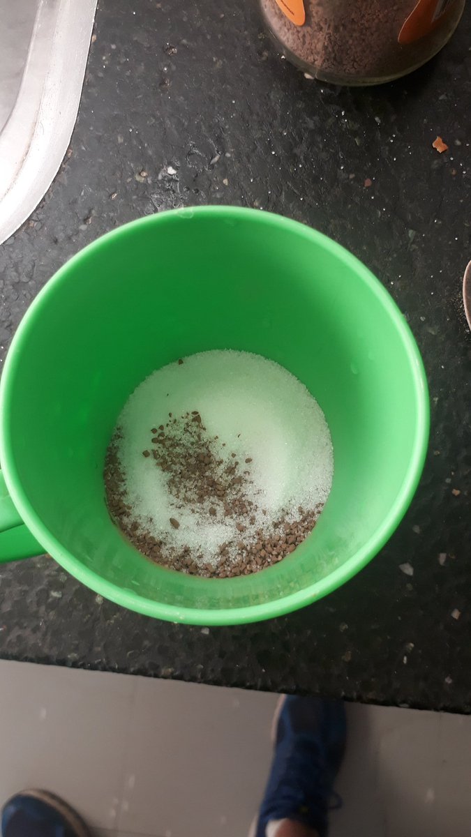 3 de azúcar y 3 de chocolate, VENGAN DE A UNO