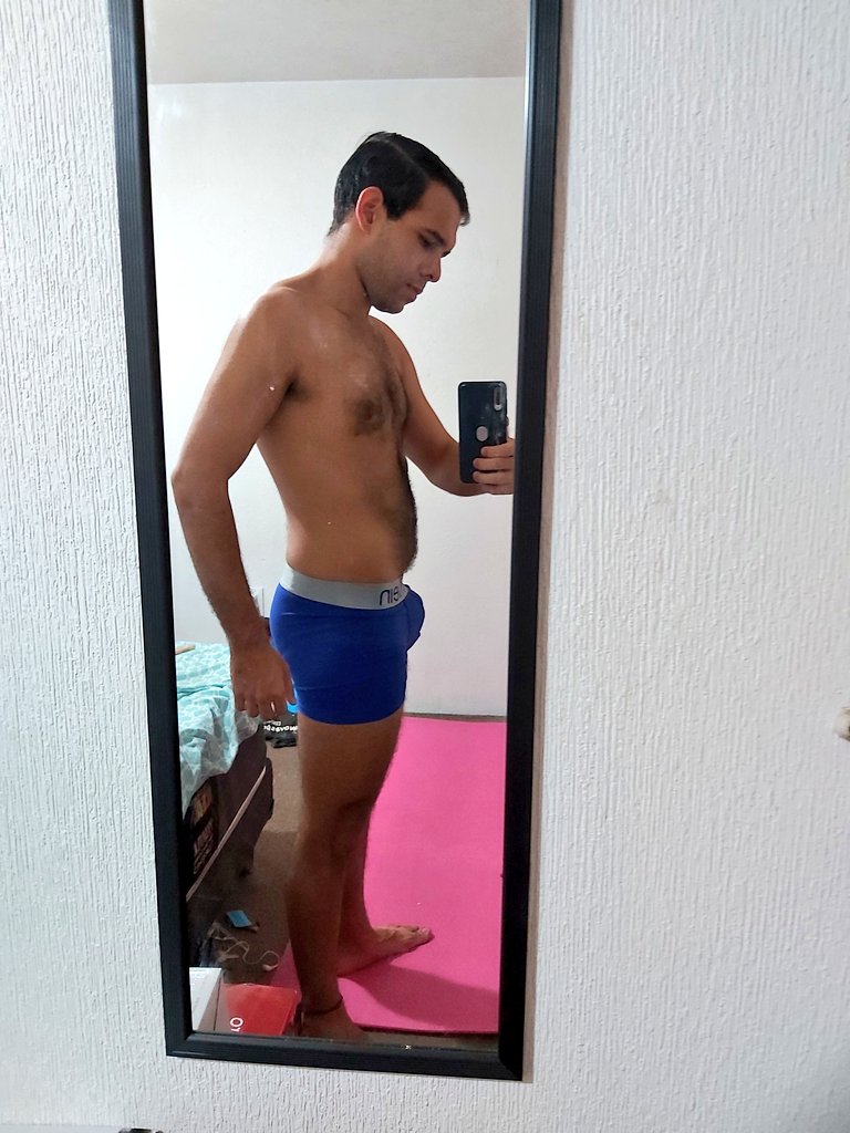 RVenexican's tweet photo. Día 3:
-Abs FM 3
-40 abdominales x Crunch + Crunch lateral + Plancha oblicuos + PiernaBrazo + Leg Pull https://t.co/c9uLq16Bd8