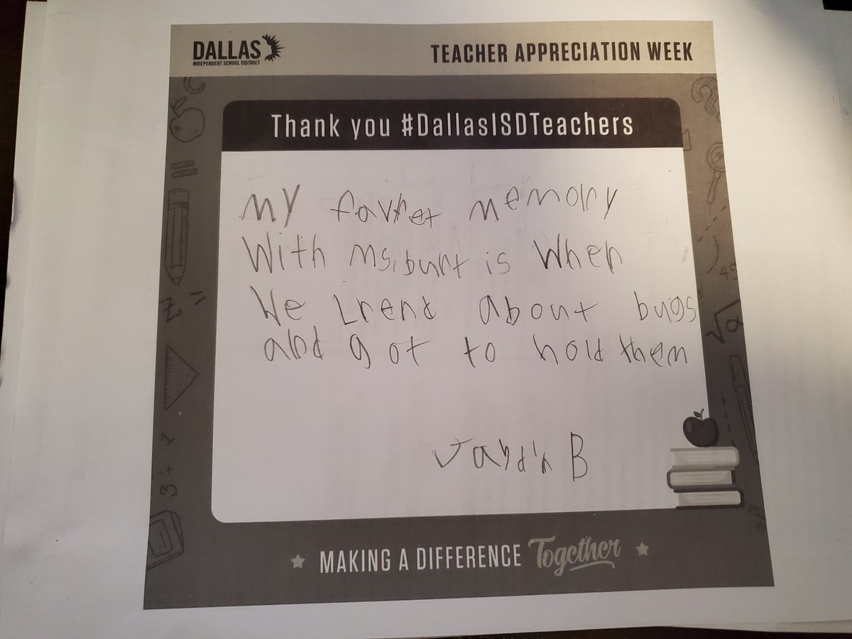 SherylBurt15's tweet photo. These memories are so precious! And idk about holding the hissing cockroaches but thanks to @disdeec we did it!! #TeacherAppreciationWeek2020 #GPStrongerTogether #ChargerFamily @GPeabodyElem @MolinaSunset https://t.co/Q34ByRZ9YN