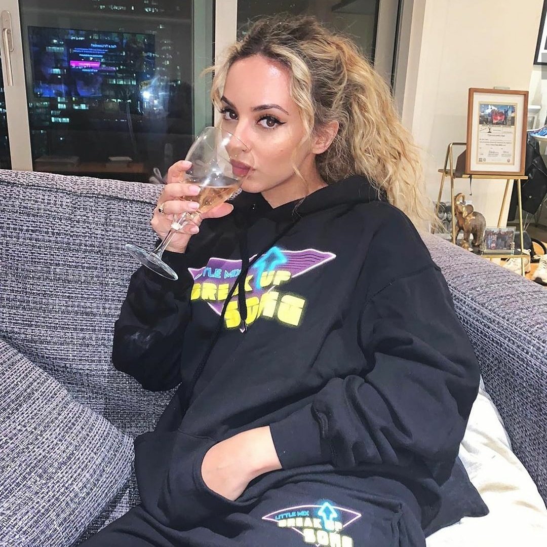 yeosanckm's tweet photo. jade @littlemix could u follow these mixers please? wlysm #BreakUpSongFollowSpree

@kissypezzx 
@Leighsjeon 
@styleswdness 
@OnlyLittleMix4 
@jhoseokenobi 
@SahLM15 
@artkjongin https://t.co/xLU9ccZQ1w