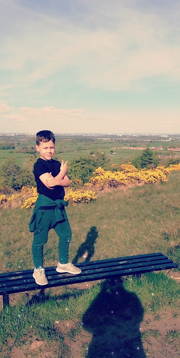 Kaylzuk's tweet photo. @stjohnsERC Adam out for a walk begging me to take pictures for his #outdoorlearning task! #photowalk https://t.co/WHPOMVewkd