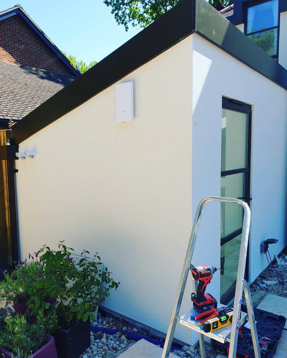 @ubnt solution for main house, garden, and three garden rooms - super fast wifi solution throughout - stay safe 👍