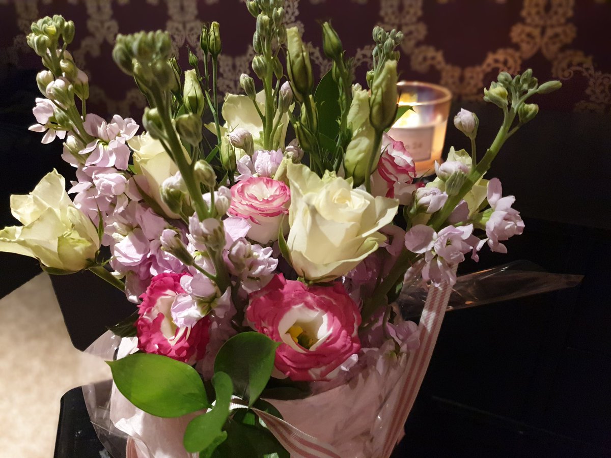 TasneemLakdawa7's tweet photo. Thank you to an amazing group of people @uhlidtdischarge for such a lovely bouquet...missing you all loads xx https://t.co/iylcmfYmYC