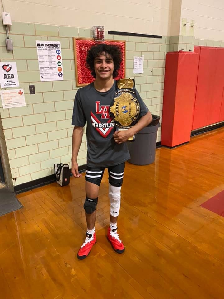 LHwrestlingTX's tweet photo. Senior Award:
Sergio Palacios
Brandon Clarke
Jalen Robertson
Adam Conner
We will miss each of our Seniors, but know they will do great things in life.
#SimplyBelieve
(5/5)
@LakeHighlandsHS
@kerrijones03
@LHWildcatClub
@LHpowerlifting https://t.co/W5XicZ9tS2