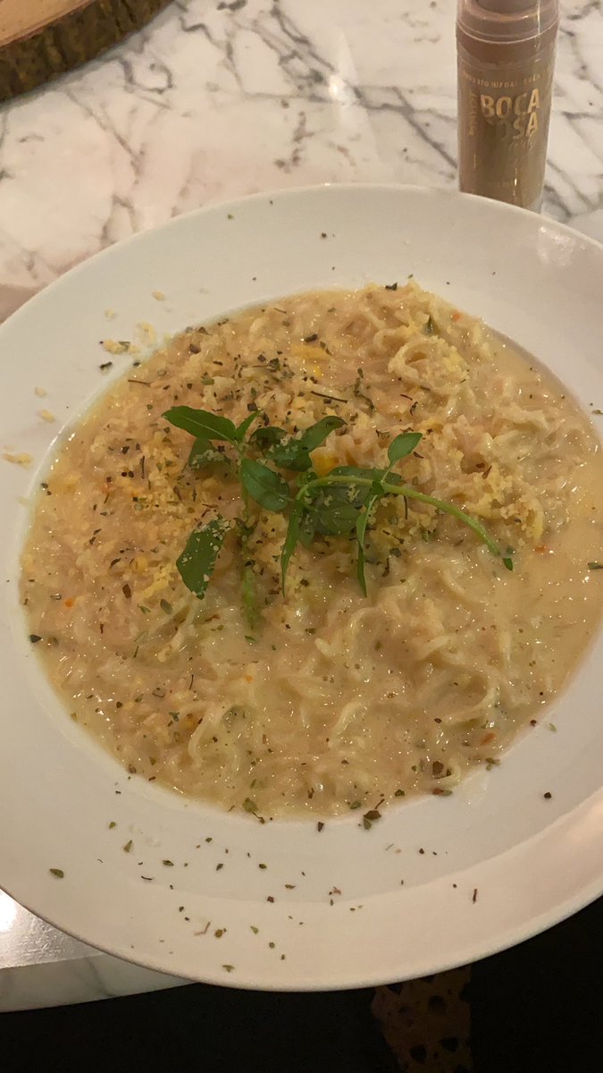 BiancaAndrade's tweet image. Miojão gourmet. Dessa vez sem leite em pó