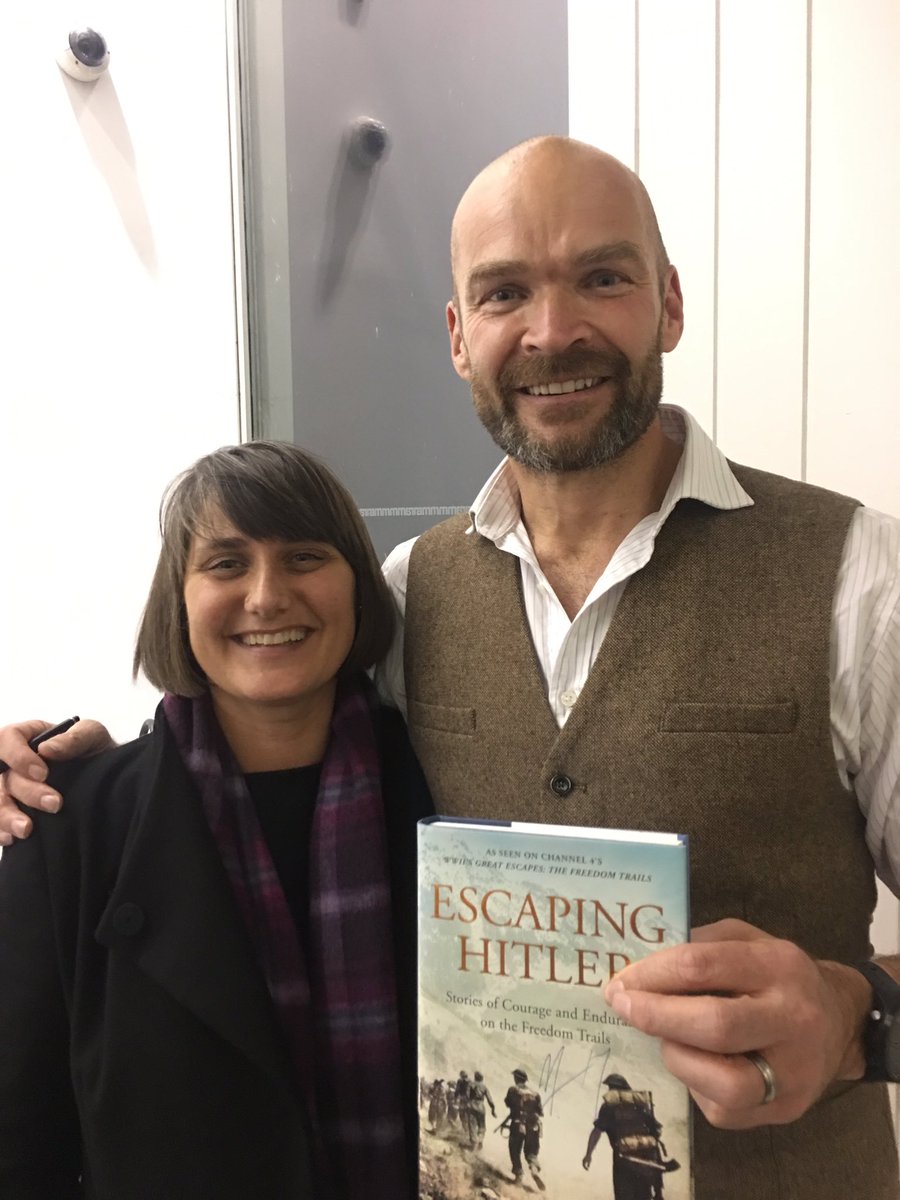 Amy_Hart22's tweet photo. @MontyHalls Juggle juggle juggle....... just finished your book, and loved it!!!! # hoofing 💪🏻🥰x https://t.co/ljKOvnujxZ