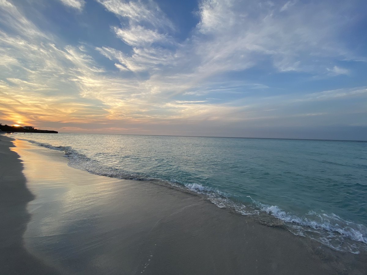 Post a photo you've taken from a place you've been. The only thing is that you NOT appear in it. Just a pic, no description. Let's flood profiles with landscapes to ease this isolation. Copy this, post a photo &amp; let's travel virtually around the world. 🌏