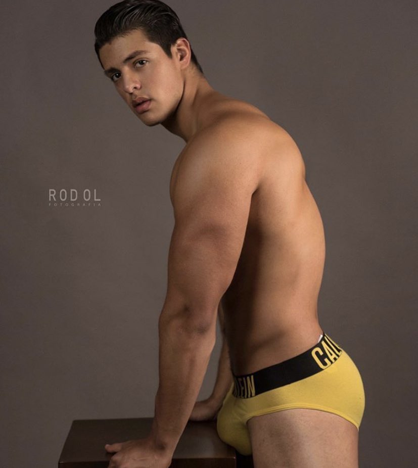 imPerrisima's tweet photo. #QueBombon 🔥Nuestro chacal del día es @danpadillamx1 ¿ya vieron sus videos? 🍆💦 @wapayasosmx https://t.co/lZ5mPq94Jg