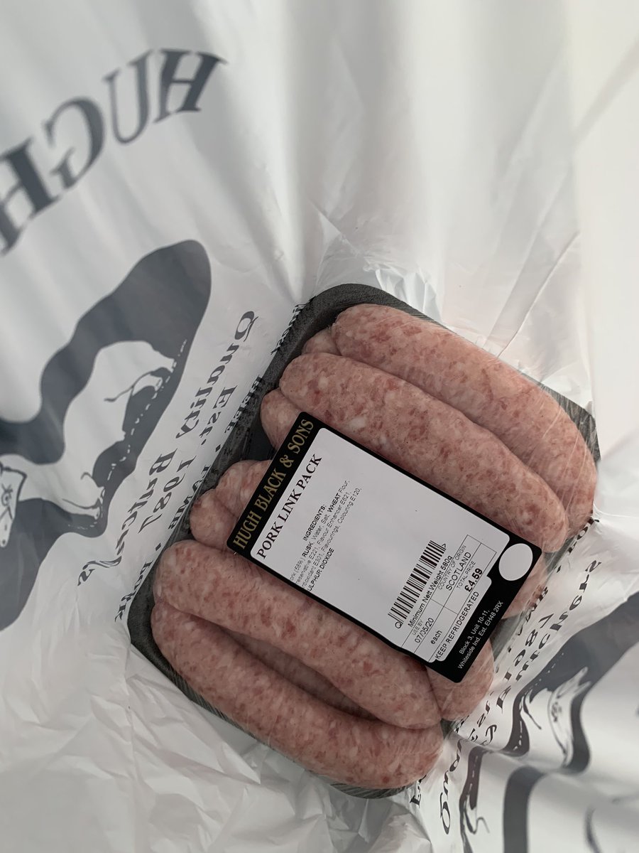 alanrankin77's tweet image. My way of looking at it... if it’s from the local butcher, and it goes on the #bbq then, by default, it must be healthy food 😬😎👌

#leanmeat #healthyish #fitover40